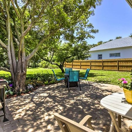 New Smyrna Beach Abode With Fire Pit, Walk To Beach! Villa Екстериор снимка