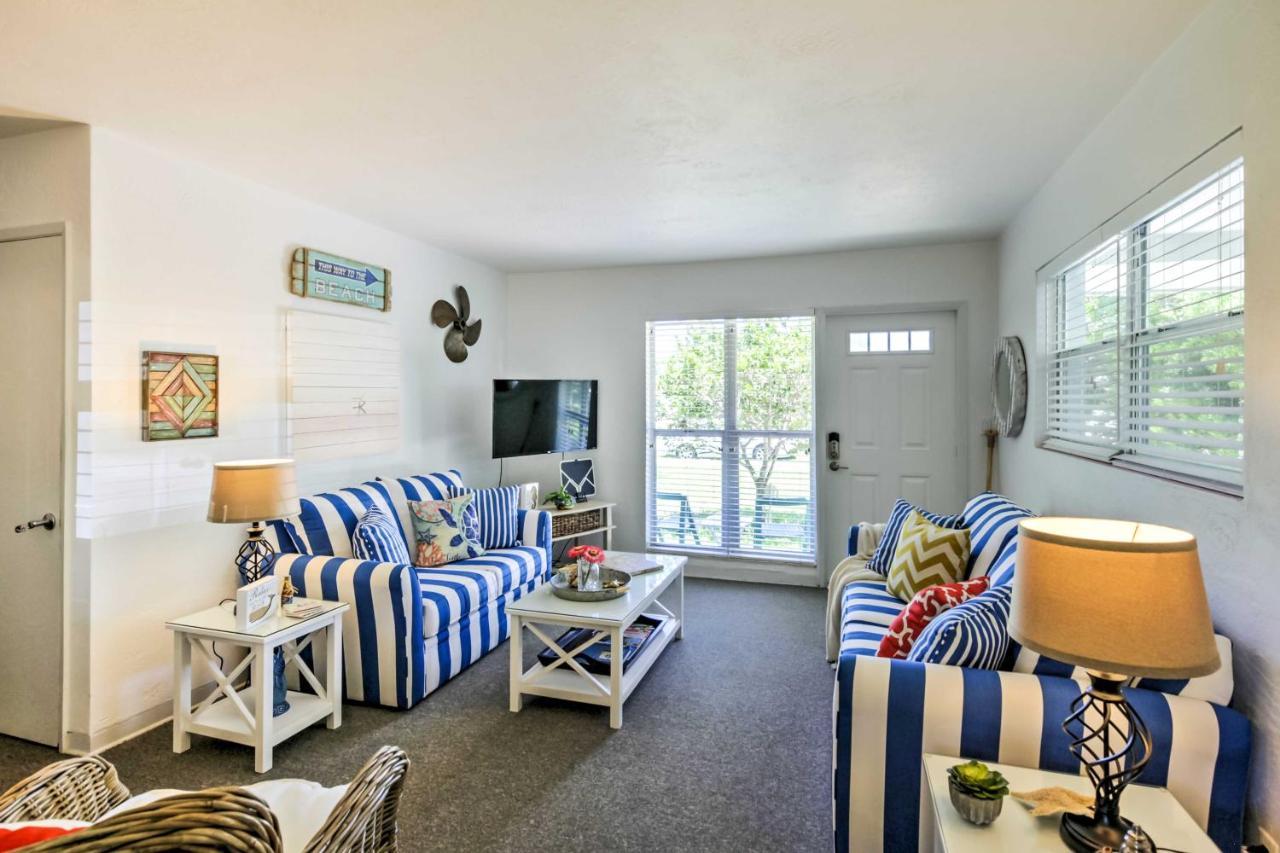 New Smyrna Beach Abode With Fire Pit, Walk To Beach! Екстериор снимка
