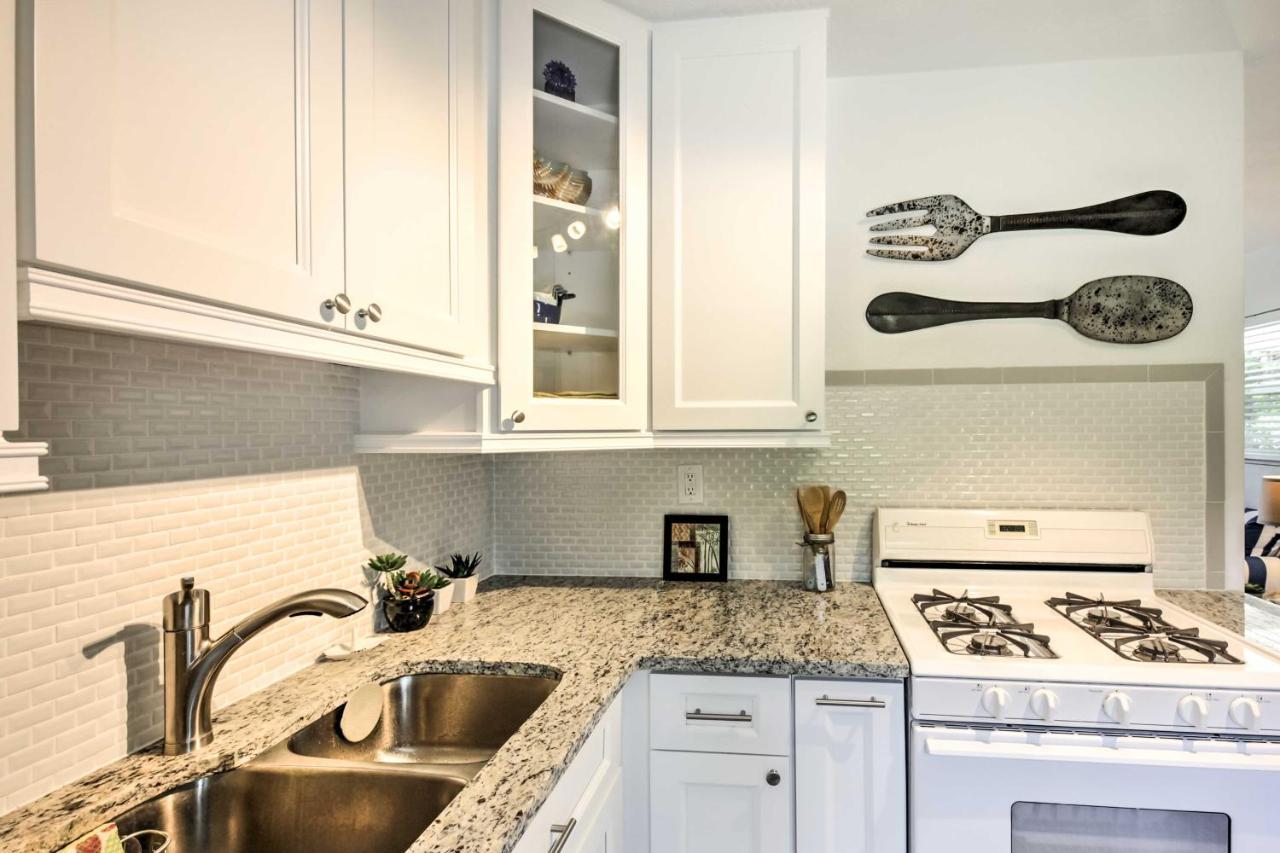 New Smyrna Beach Abode With Fire Pit, Walk To Beach! Екстериор снимка