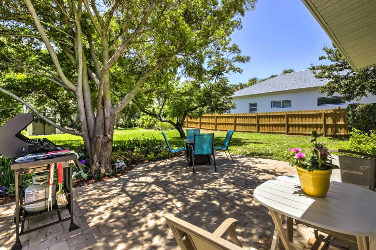New Smyrna Beach Abode With Fire Pit, Walk To Beach! Екстериор снимка