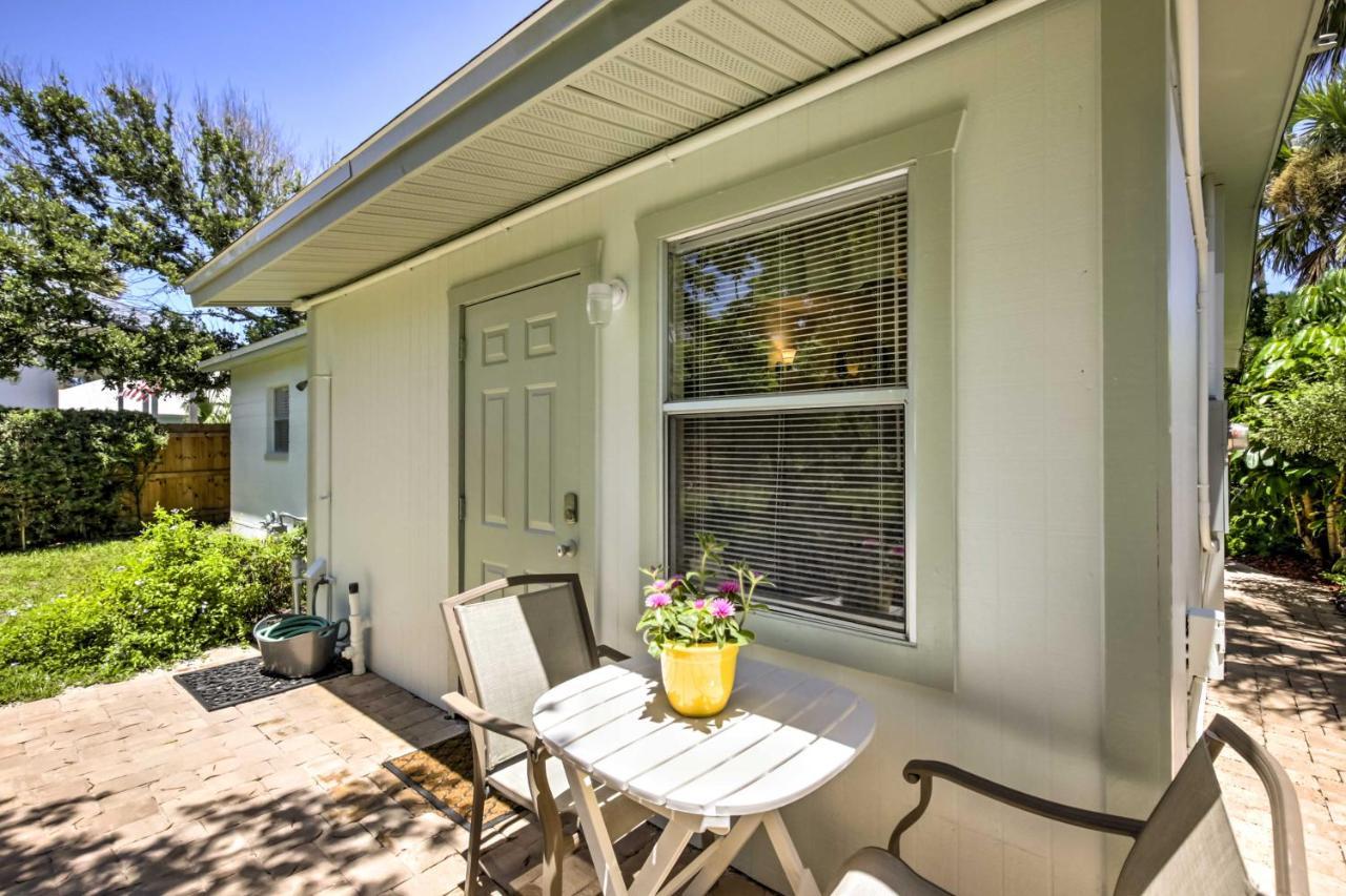 New Smyrna Beach Abode With Fire Pit, Walk To Beach! Екстериор снимка