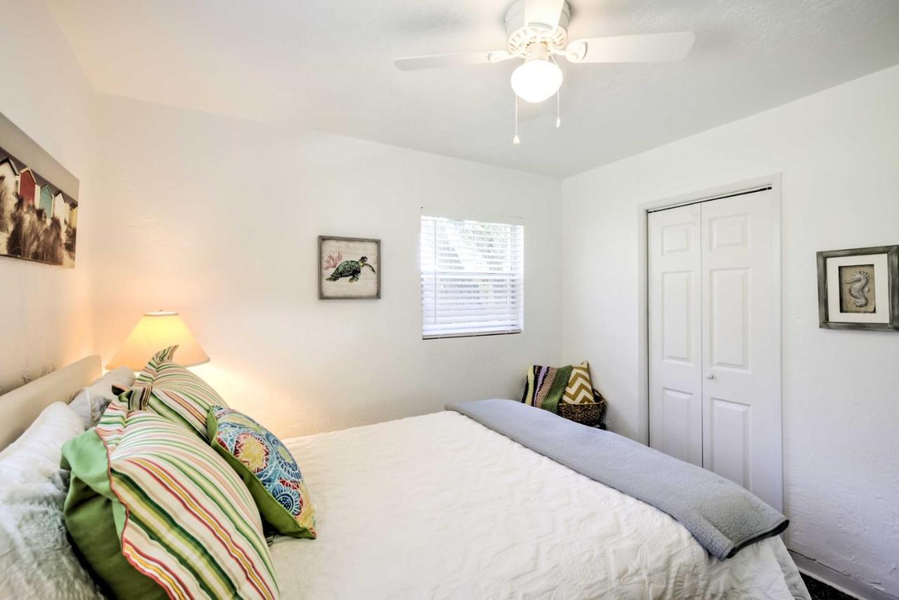 New Smyrna Beach Abode With Fire Pit, Walk To Beach! Екстериор снимка
