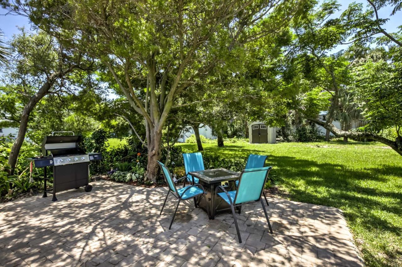 New Smyrna Beach Abode With Fire Pit, Walk To Beach! Villa Екстериор снимка