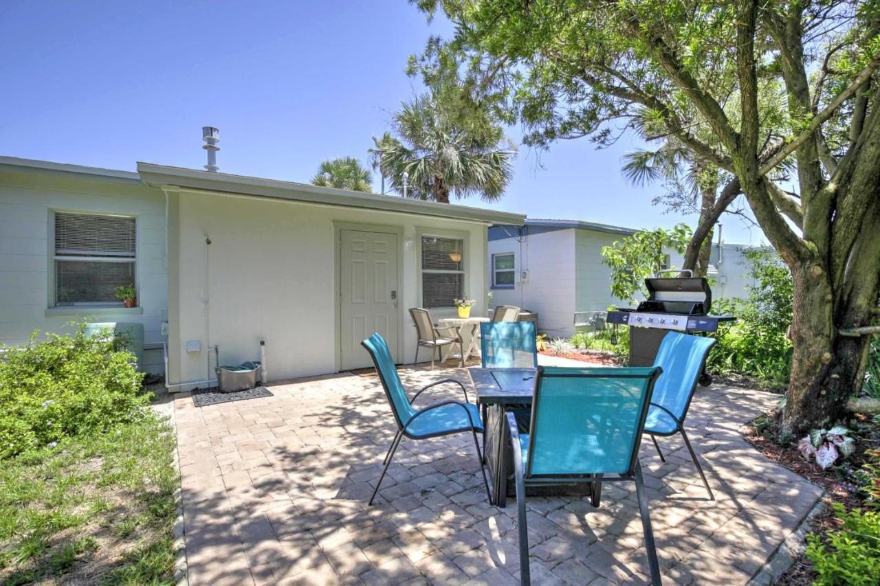 New Smyrna Beach Abode With Fire Pit, Walk To Beach! Екстериор снимка